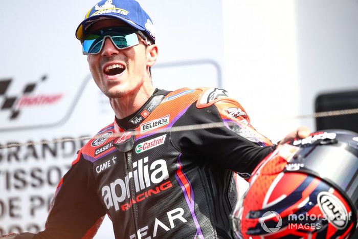 Podio: segundo lugar Maverick Viñales, Aprilia Racing Team