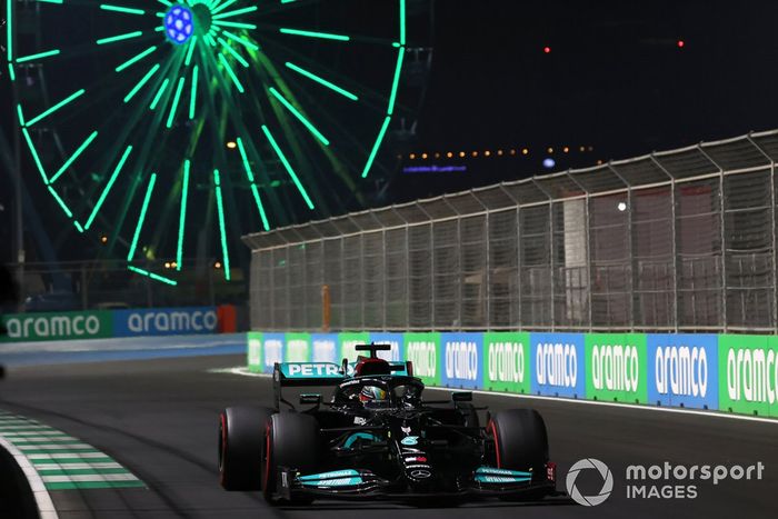 Lewis Hamilton, Mercedes W12