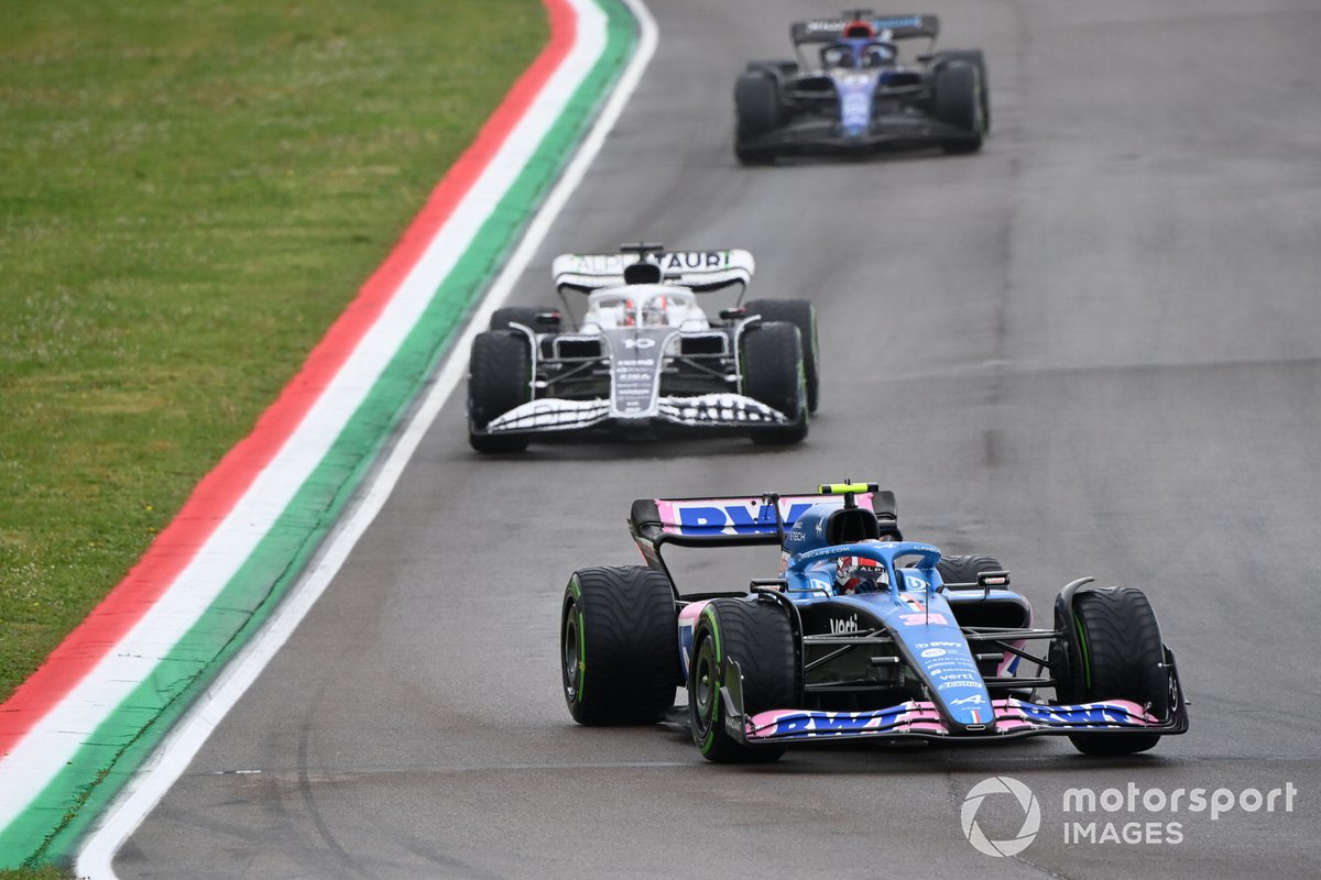 Esteban Ocon, Alpine A522, Pierre Gasly, AlphaTauri AT03, Alex Albon, Williams FW44