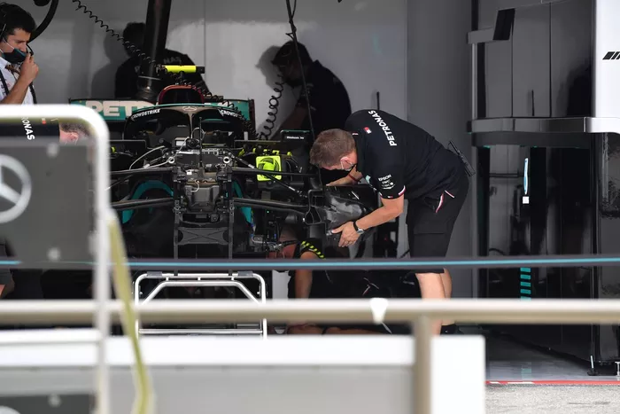 Mercedes W12 front detail