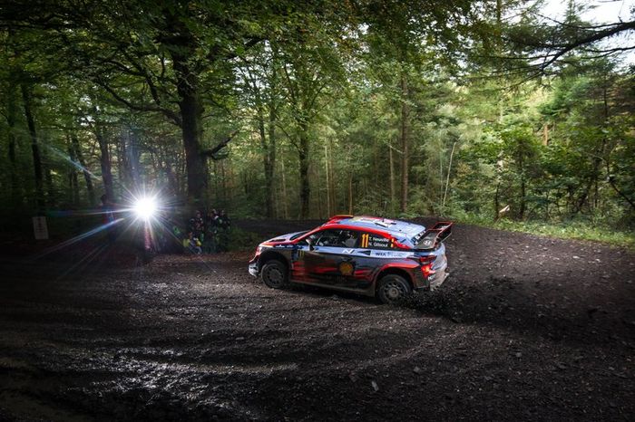 Thierry Neuville, Nicolas Gilsoul, Hyundai Motorsport Hyundai i20 Coupe WRC