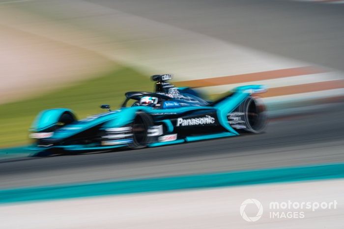 15º James Calado, Panasonic Jaguar Racing, Jaguar I-Type 4 (1:15.624)