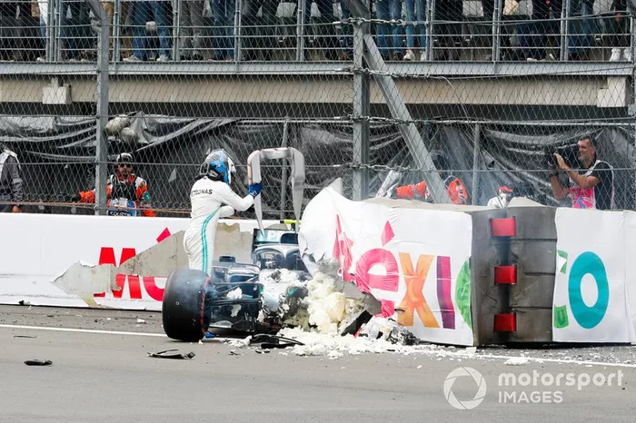 Choque de Valtteri Bottas, Mercedes AMG W10
