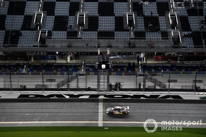 #4 Corvette Racing Corvette C8.R, GTLM: Oliver Gavin, Tommy Milner, Marcel Fassler