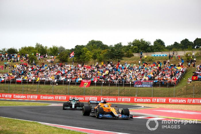 Daniel Ricciardo, McLaren MCL35M, Lance Stroll, Aston Martin AMR21
