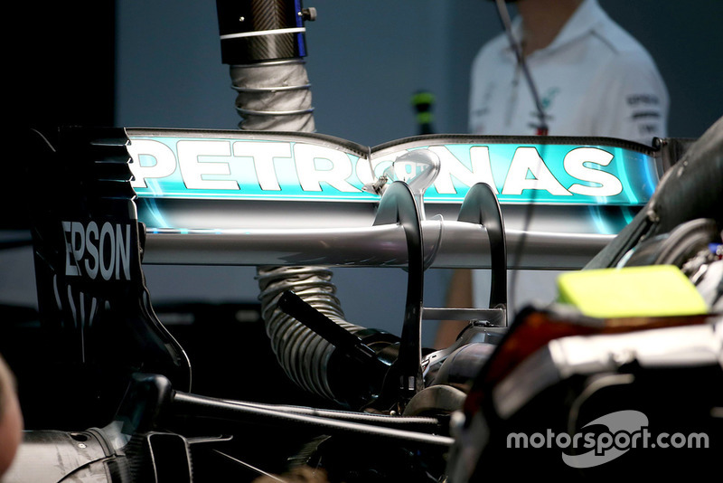 Mercedes AMG F1 W09 rear wing
