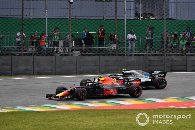 Макс Ферстаппен, Red Bull Racing RB14, Валттері Боттас, Mercedes-AMG F1 W09