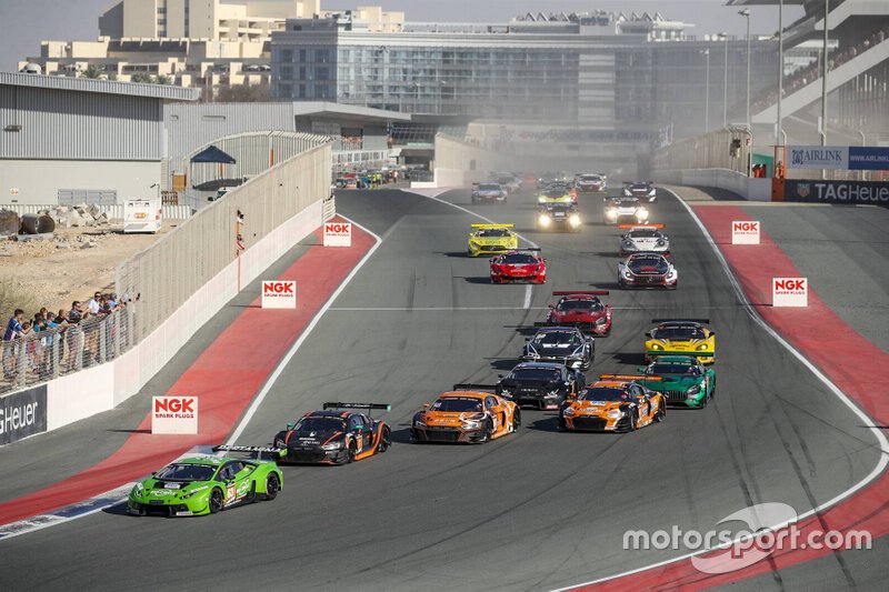 Start zu den 24h Dubai 2019