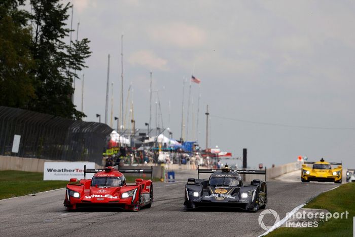 #31 Whelen Engineering Racing Cadillac DPi, DPi: Pipo Derani, Felipe Nasr, #5 Mustang Sampling Racing / JDC-Miller MotorSports Cadillac DPi, DPi: Sebastien Bourdais, Joao Barbosa