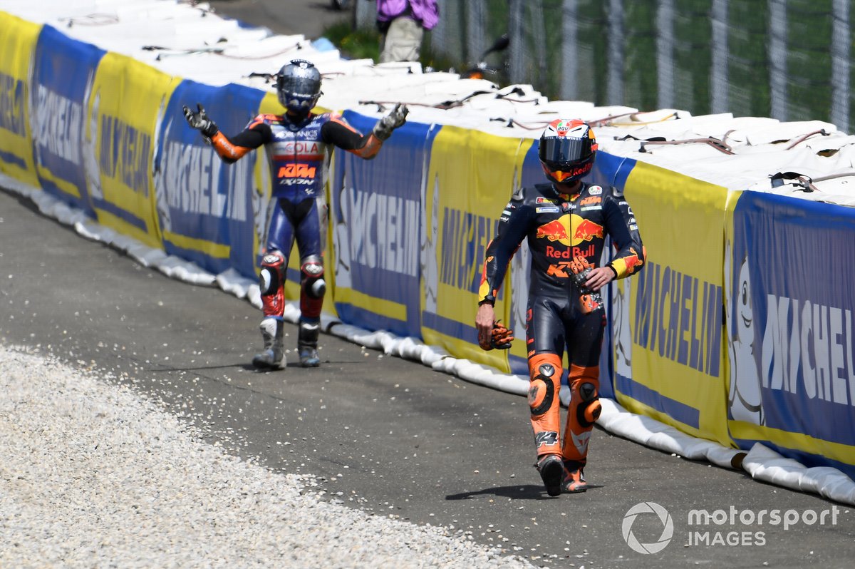 Miguel Oliveira, Red Bull KTM Tech 3, Pol Espargaro, Red Bull KTM Factory Racing crash