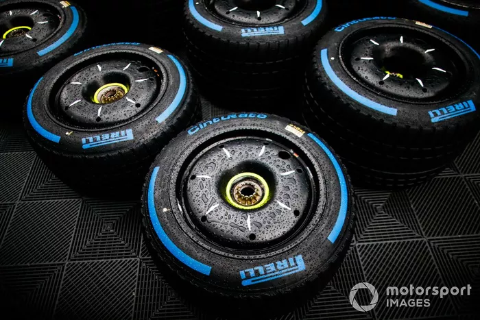 Neumáticos de lluvia Pirelli
