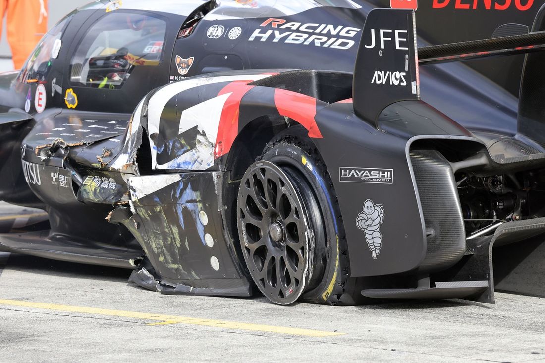 #7 Toyota Gazoo Racing Toyota GR010 - Híbrido: Mike Conway, Kamui Kobayashi, Nyck de Vries