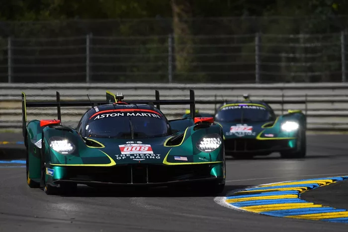 #009 Aston Martin Thor Team Aston Martin Valkyrie: Alex Riberas, Marco Sorensen, Roman De Angelis, #007 Aston Martin Thor Team Aston Martin Valkyrie: Harry Tincknell, Tom Gamble, Ross Gunn