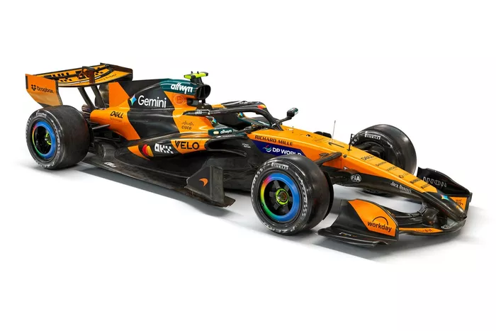 マクラーレン、新車MCL40の正式カラーリング発表！ 新時代も覇権を維持