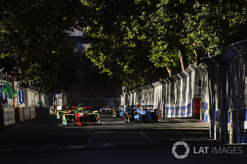 Lucas Di Grassi face à Sébastien Buemi
