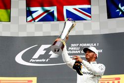 Podium: race winner Lewis Hamilton, Mercedes AMG F1