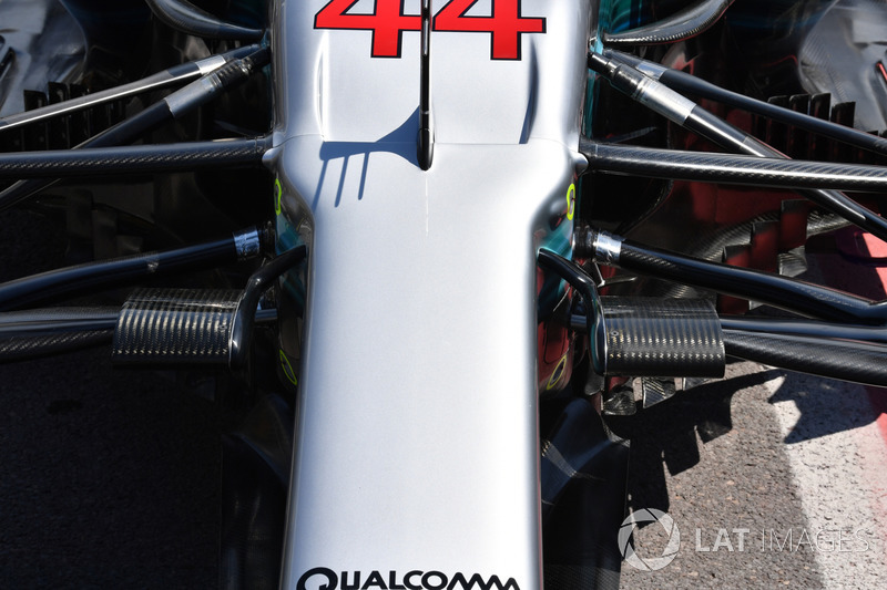 Mercedes-Benz F1 W08: Frontpartie mit Aufhängung
