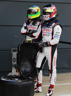 Jose Maria Lopez et Mike Conway, TOYOTA GAZOO Racing