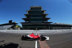 Oriol Servia prueba el Honda IndyCar 2018