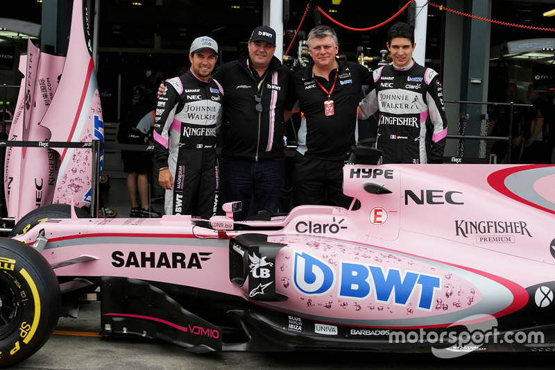 Sergio Perez, Sahara Force India F1; Otmar Szafnauer; Esteban Ocon, Sahara Force India F1; Force Ind