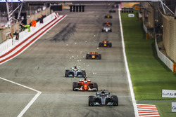 Valtteri Bottas, Mercedes F1 W08, Sebastian Vettel, Ferrari SF70H, Lewis Hamilton, Mercedes F1 W08, Max Verstappen, Red Bull Racing RB13