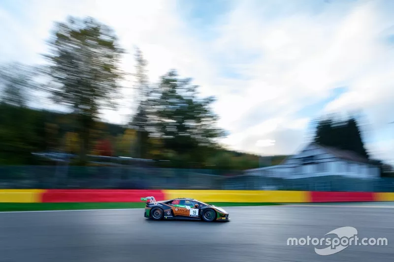 #19 Orange 1 FFF Racing Team Lamborghini Huracan GT3 Evo: Hiroshi Hamaguchi, Luigi Moccia, Raffaele Gianmaria, Phil Keen