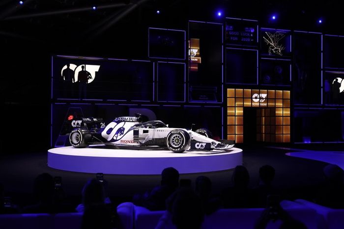 Scuderia AlphaTauri AT01