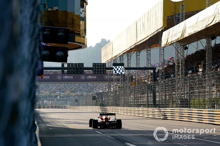 Ganador Richard Verschoor, MP Motorsport