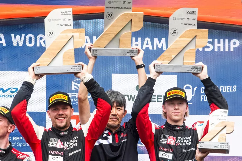 Podio: vincitori Kalle Rovanperä, Jonne Halttunen, Toyota Gazoo Racing WRT Toyota GR Yaris Rally1