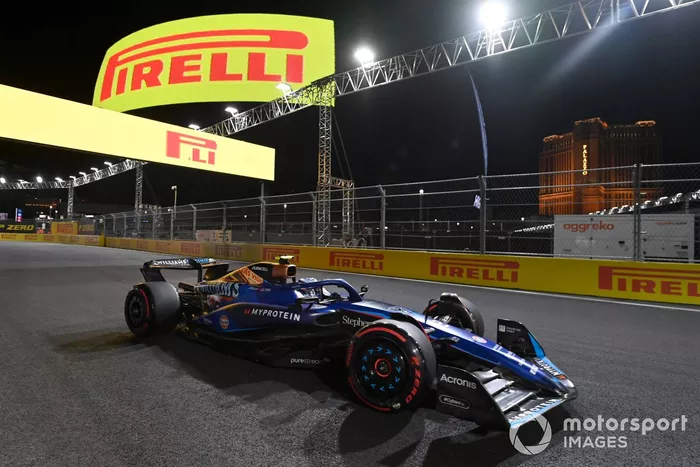 ウイリアムズもレッドブル同様に、ラスベガスらしい特別カラーリングをマシンに施した。