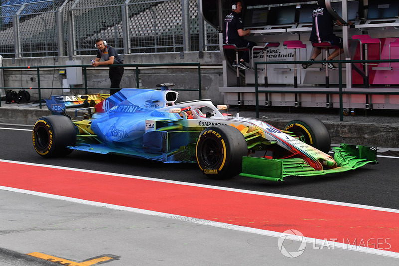 Robert Kubica, Williams FW41 con parafina aerodinámica sobre todo el automóvil