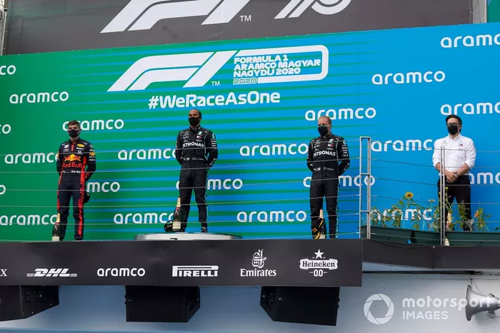 Podio: Lewis Hamilton, Max Verstappen, Valtteri Bottas