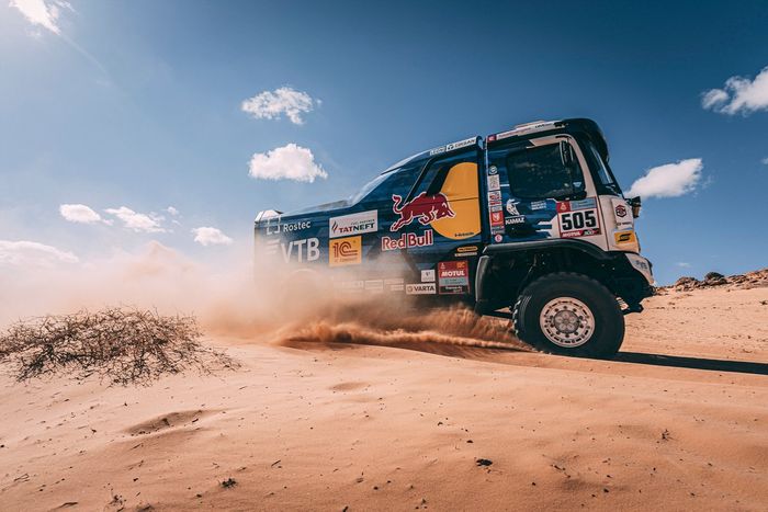 #505 Kamaz - Master: Eduard Nikolaev, Evgenii Iakovlev, Vladimir Rybakov