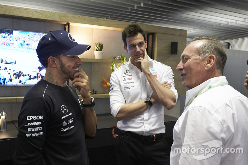 Lewis Hamilton, Mercedes AMG F1, Juan Manuel Fangio II, Toto Wolff, Mercedes AMG F1 Director of Motorsport