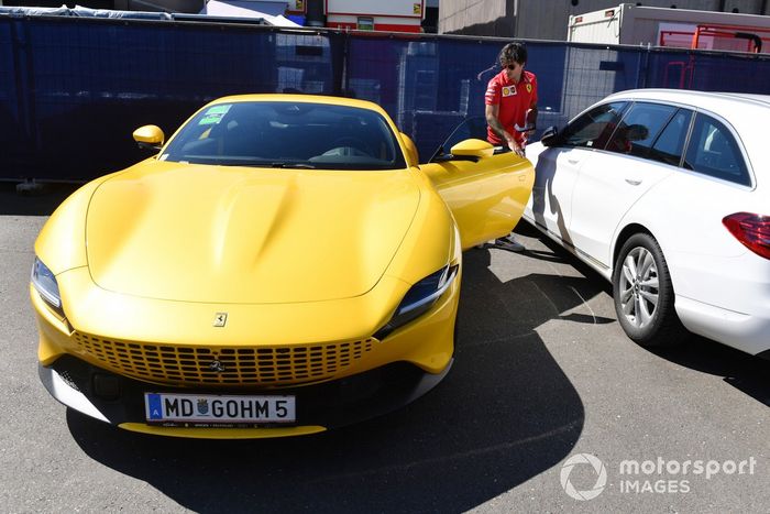 Carlos Sainz Jr., Ferrari