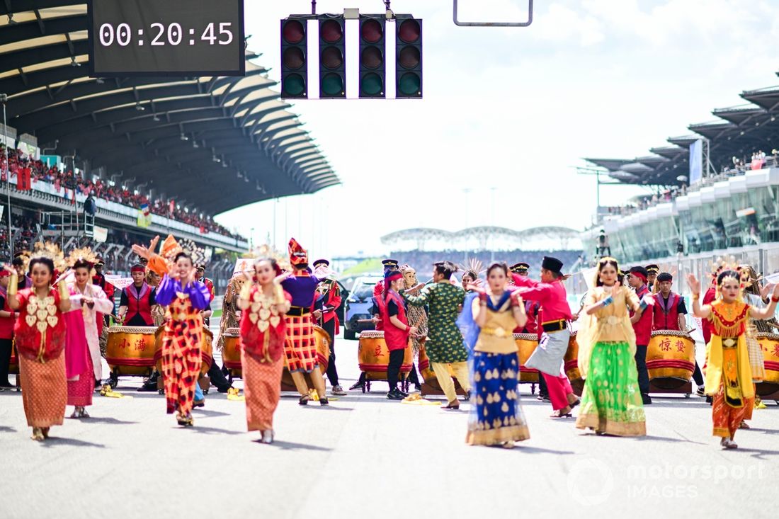 Tańczące dziewczyny