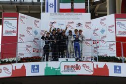 Podio Gara 2 Super GTCup: al secondo posto Bar Baruch e Jacopo Faccioni, Vincenzo Sospiri Racing, i vincitori Yuki Nemoto e Nicolas Costa, Vincenzo Sospiri Racing, al terzo posto Piero Necchi e Kikko Galbiati, Antonelli Motorsport