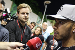 Льюис Хэмилтон, Mercedes AMG F1 с прессой