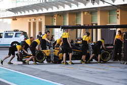 Carlos Sainz Jr., Renault Sport F1 Team RS17