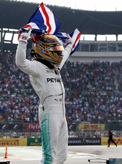 2017 World Champion Lewis Hamilton, Mercedes AMG F1