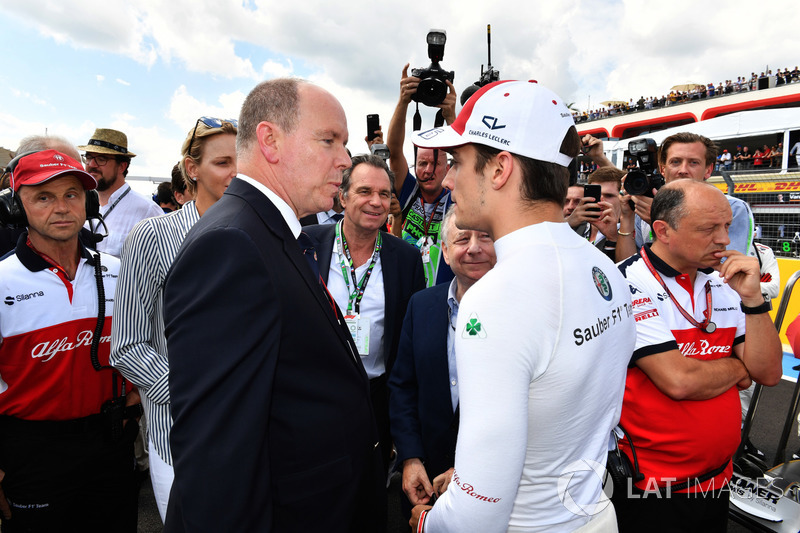 HSH Principe Alberto di Monaco, Charles Leclerc, Sauber, in griglia