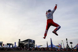 Le vainqueur Felix Rosenqvist, Mahindra Racing sur le podium