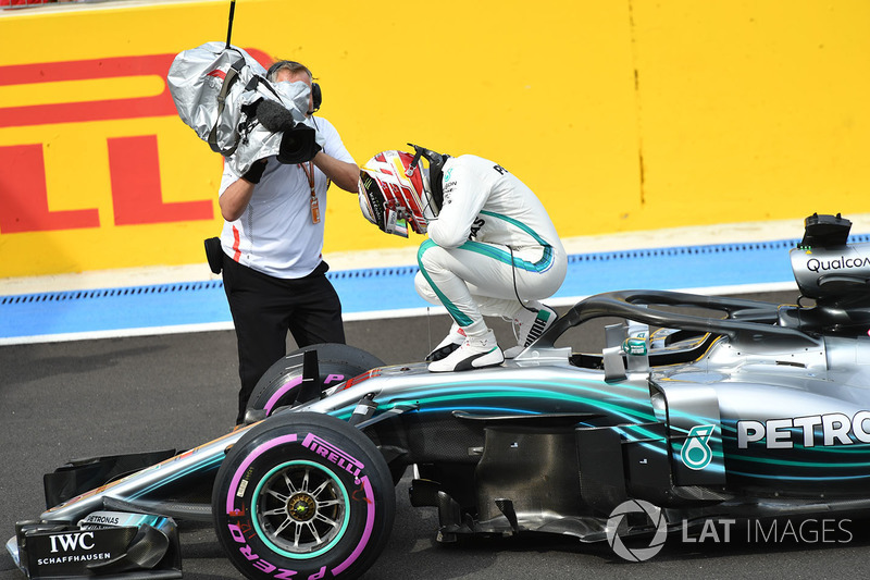 Pole sitter Lewis Hamilton, Mercedes-AMG F1 W09 celebrates in parc ferme