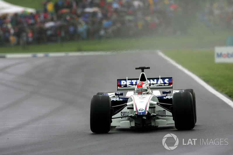 Robert Kubica, BMW Sauber F1.06, senza l'ala anteriore