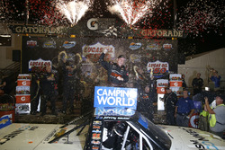 Race winner Johnny Sauter, GMS Racing Chevrolet