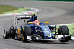 Felipe Nasr, Sauber C35 con un pinchazo