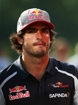 Карлос Сайнс-мол., Scuderia Toro Rosso