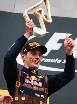 Max Verstappen, Red Bull Racing fête sa deuxième place sur le podium