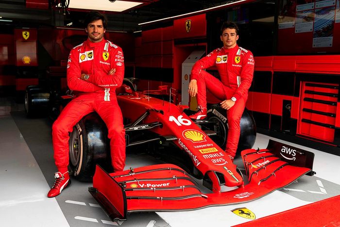 Carlos Sainz Jr., Ferrari, Charles Leclerc, Ferrari