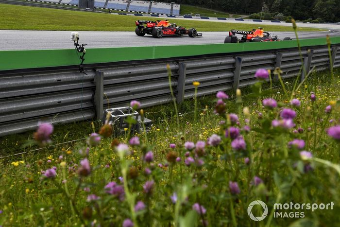 Max Verstappen, Red Bull Racing RB16B, Sergio Pérez, Red Bull Racing RB16B